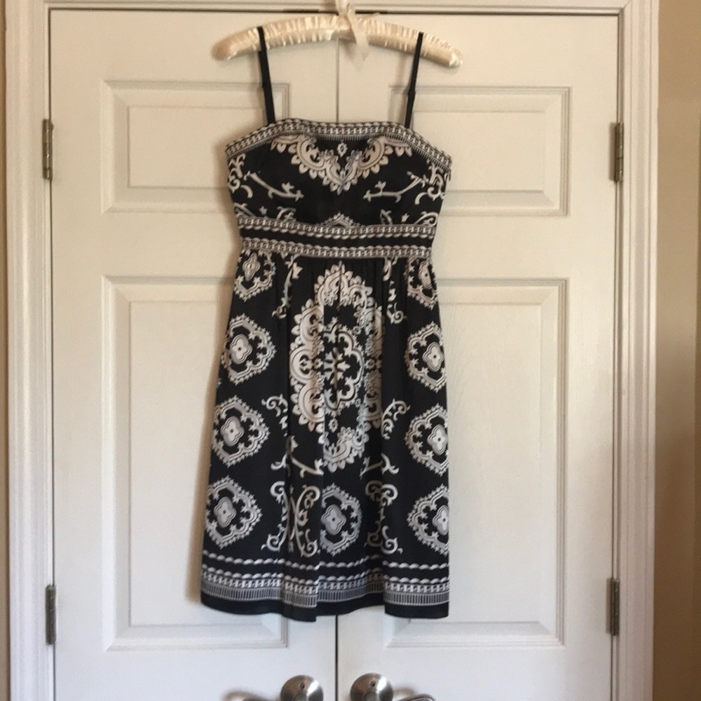 100% Silk empire waist dress in Black/white print